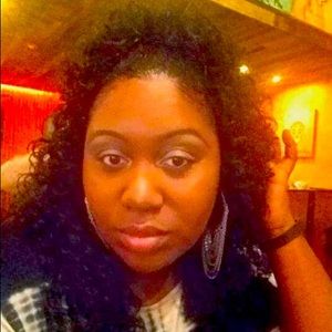 Meet your Posher, Niki